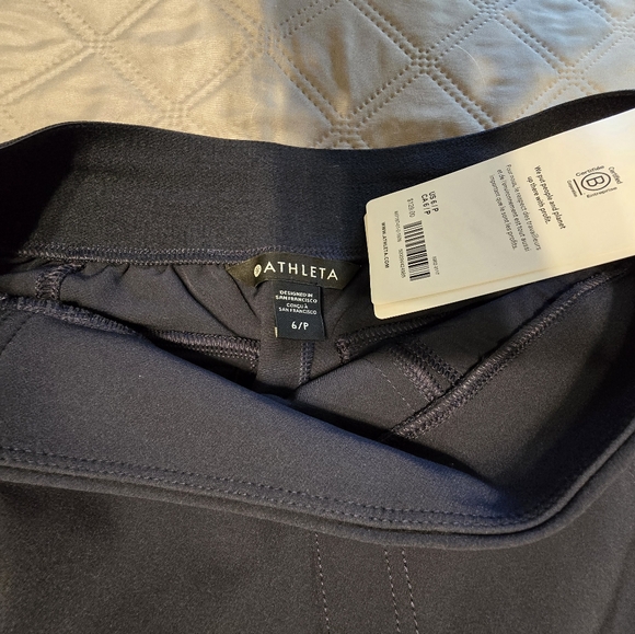 NEW Petite Athleta Endless Cargo Pants. - Picture 9 of 9